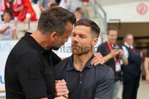 Christoph Dabrowski und Xabi Alonso