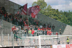 Wehen Wiesbaden Fans in Essen 14.09.2024